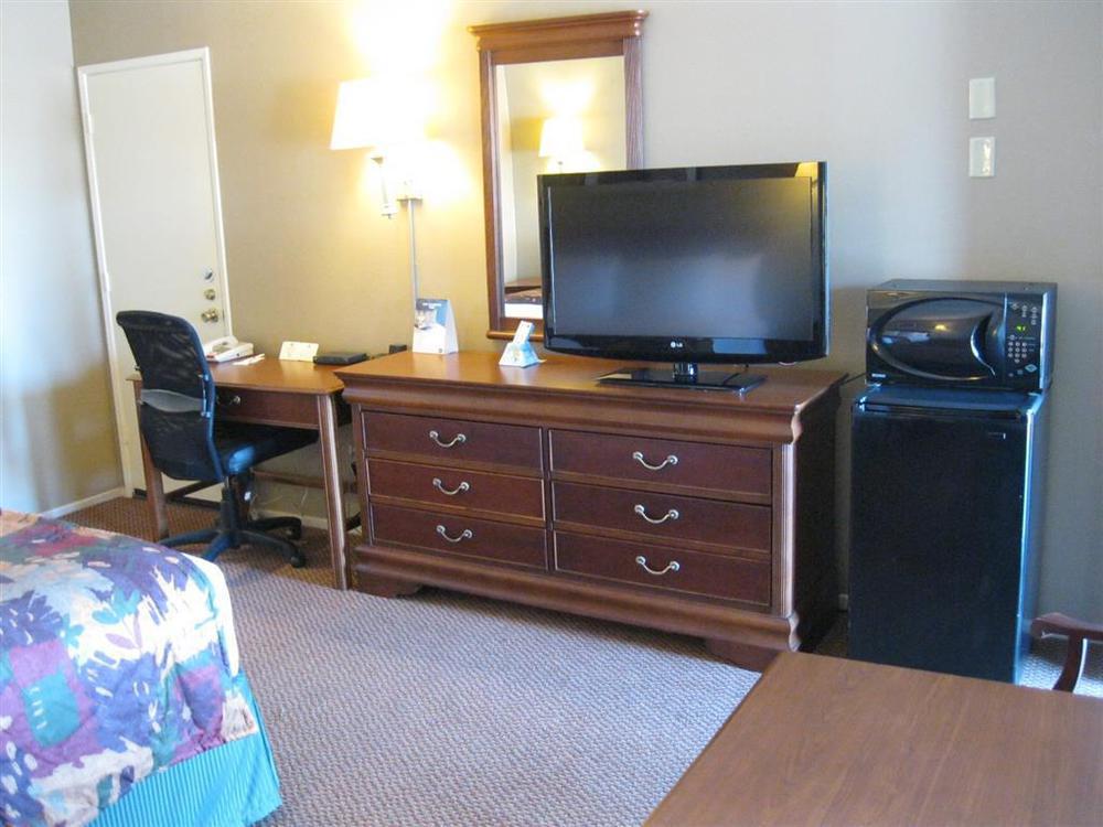 Best Western La Posada Motel Fillmore Room photo